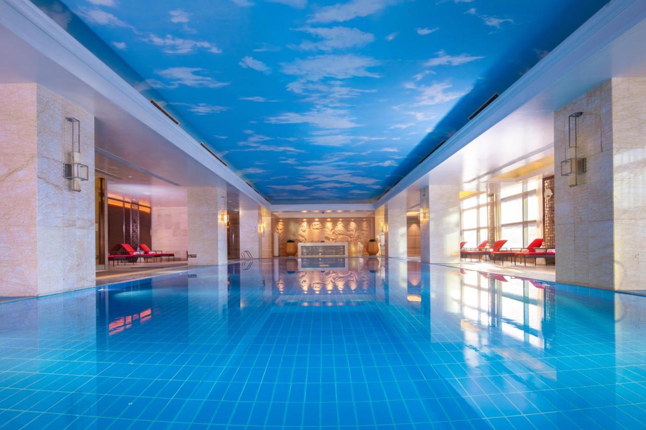 Wyndham Grand Plaza Royale Colorful Yunnan Hotell Kunming Exteriör bild