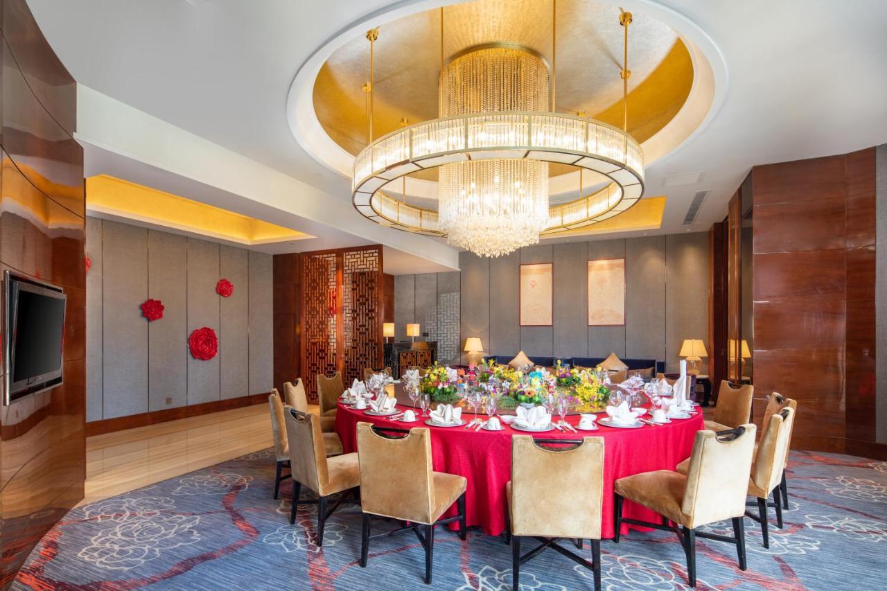 Wyndham Grand Plaza Royale Colorful Yunnan Hotell Kunming Exteriör bild