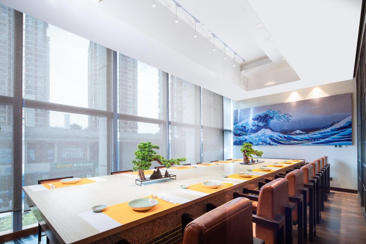 Wyndham Grand Plaza Royale Colorful Yunnan Hotell Kunming Exteriör bild