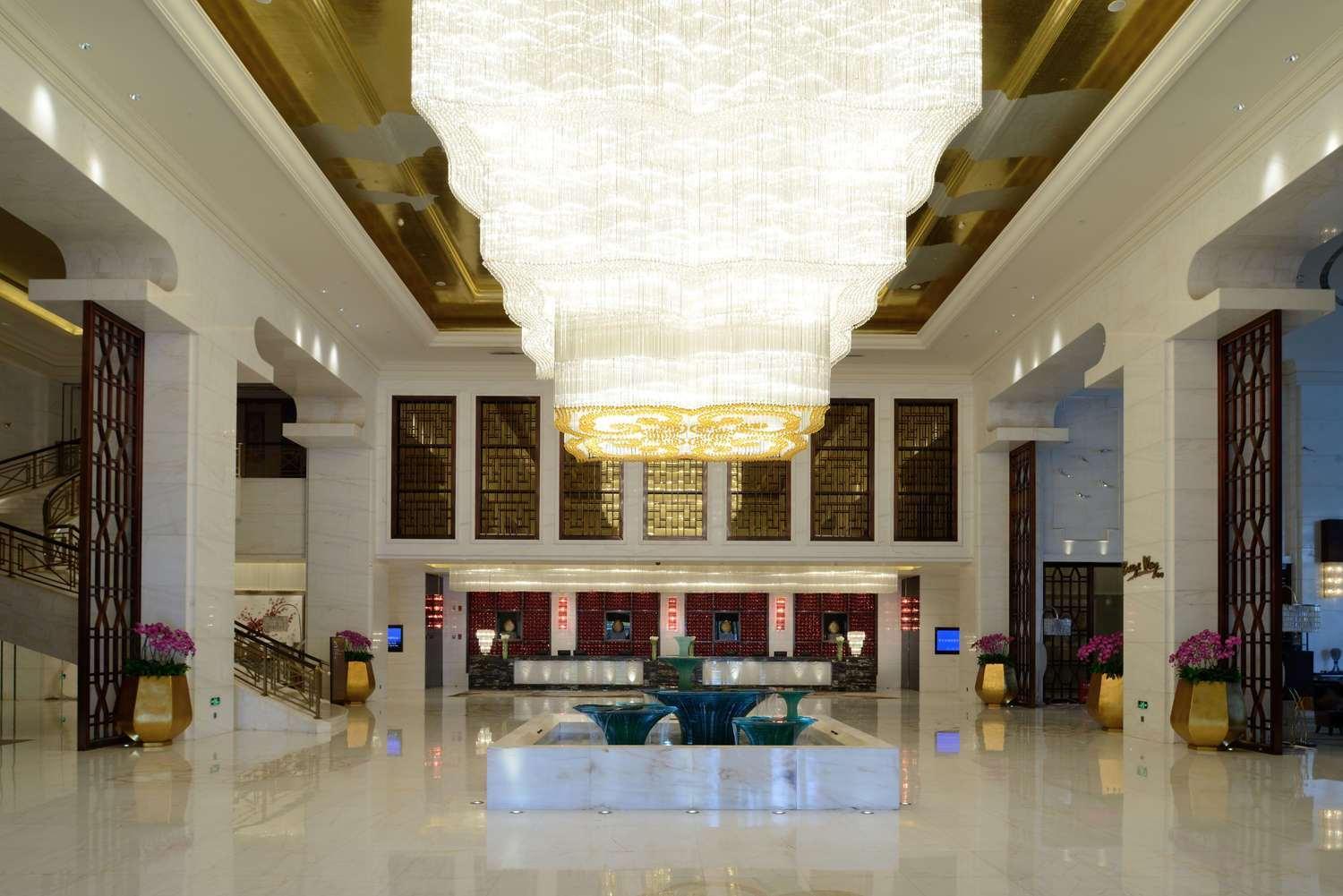 Wyndham Grand Plaza Royale Colorful Yunnan Hotell Kunming Exteriör bild